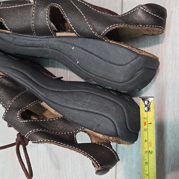 Taos Women Brown Leather Sandals with Lace-Up Design Shoes Sz 9 - Picture 10 of 13